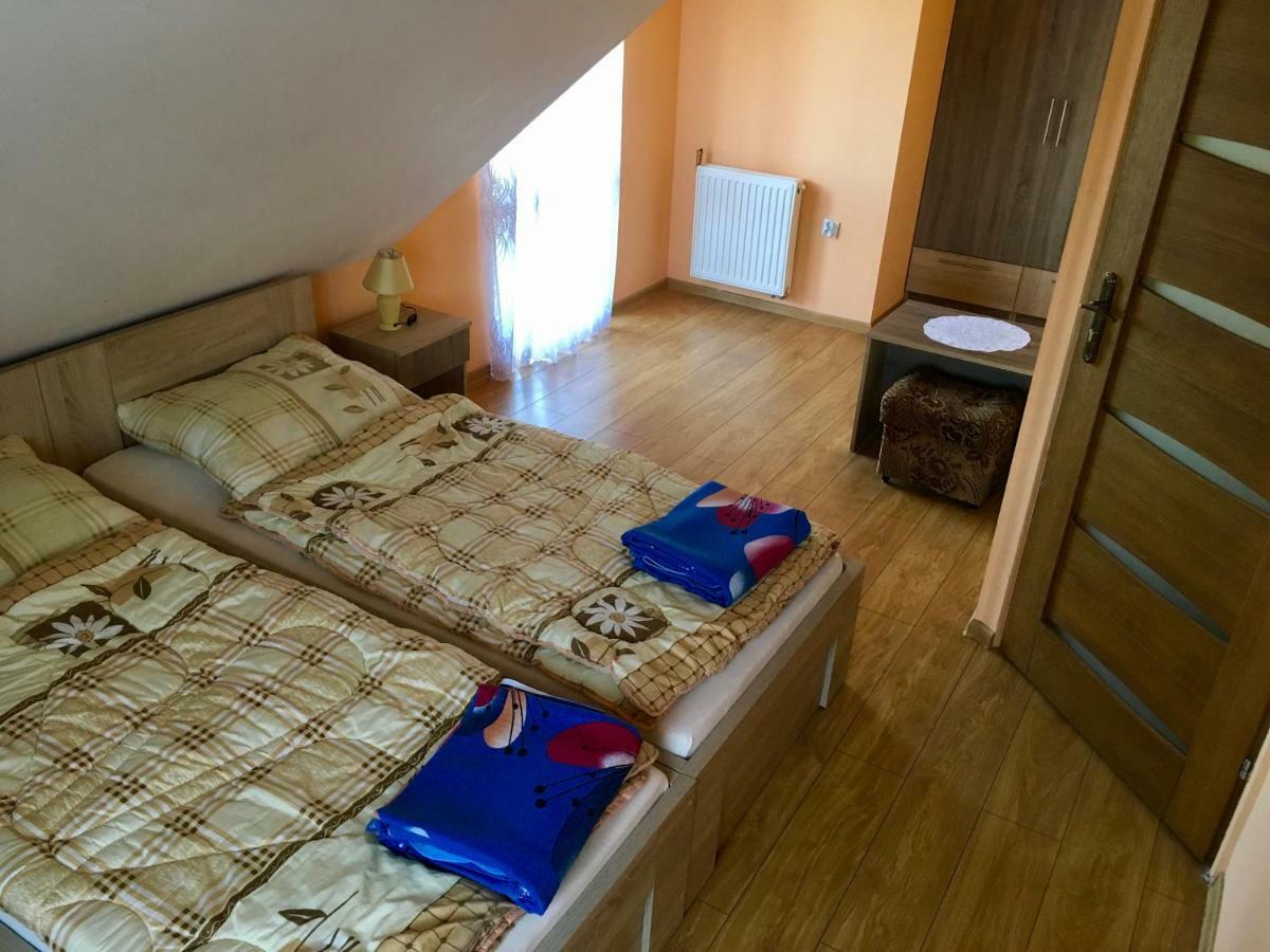 Teczowe Lowisko Hotell Wolka Orlowska Exteriör bild